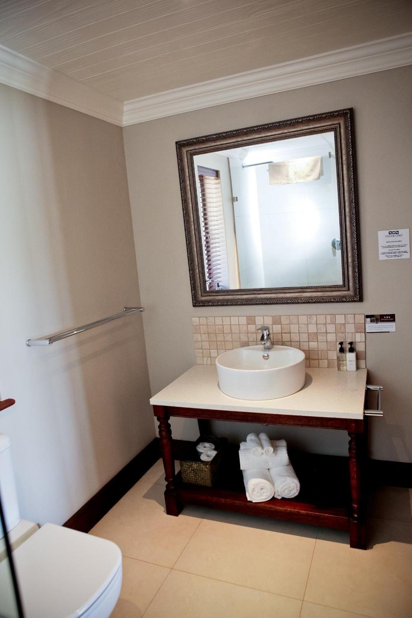 بارل Under Oaks Guesthouse الغرفة الصورة